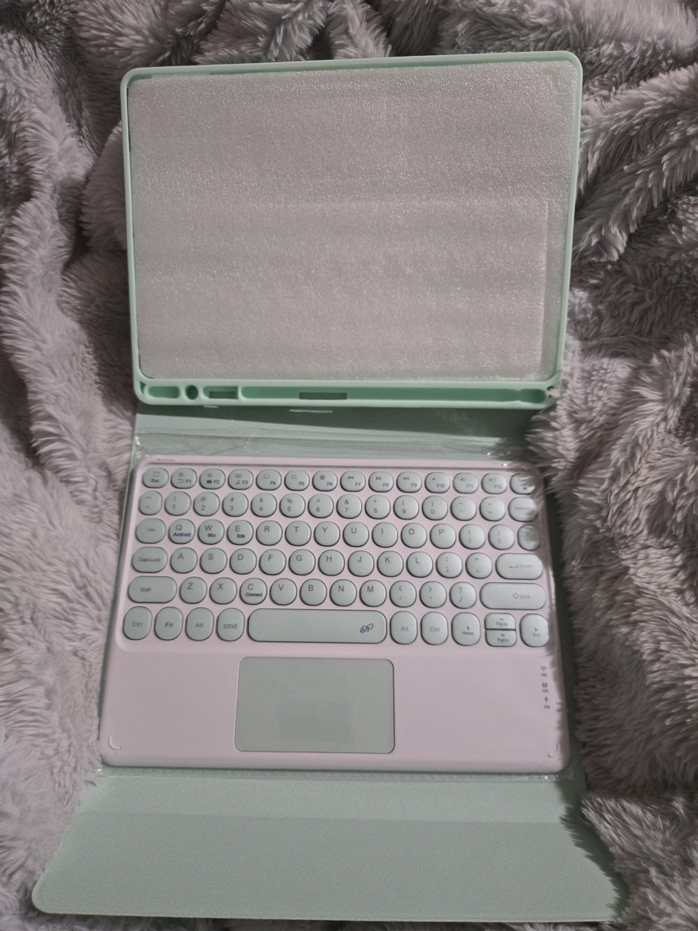 Mint Green Wireless Bluetooth Keyboard Case